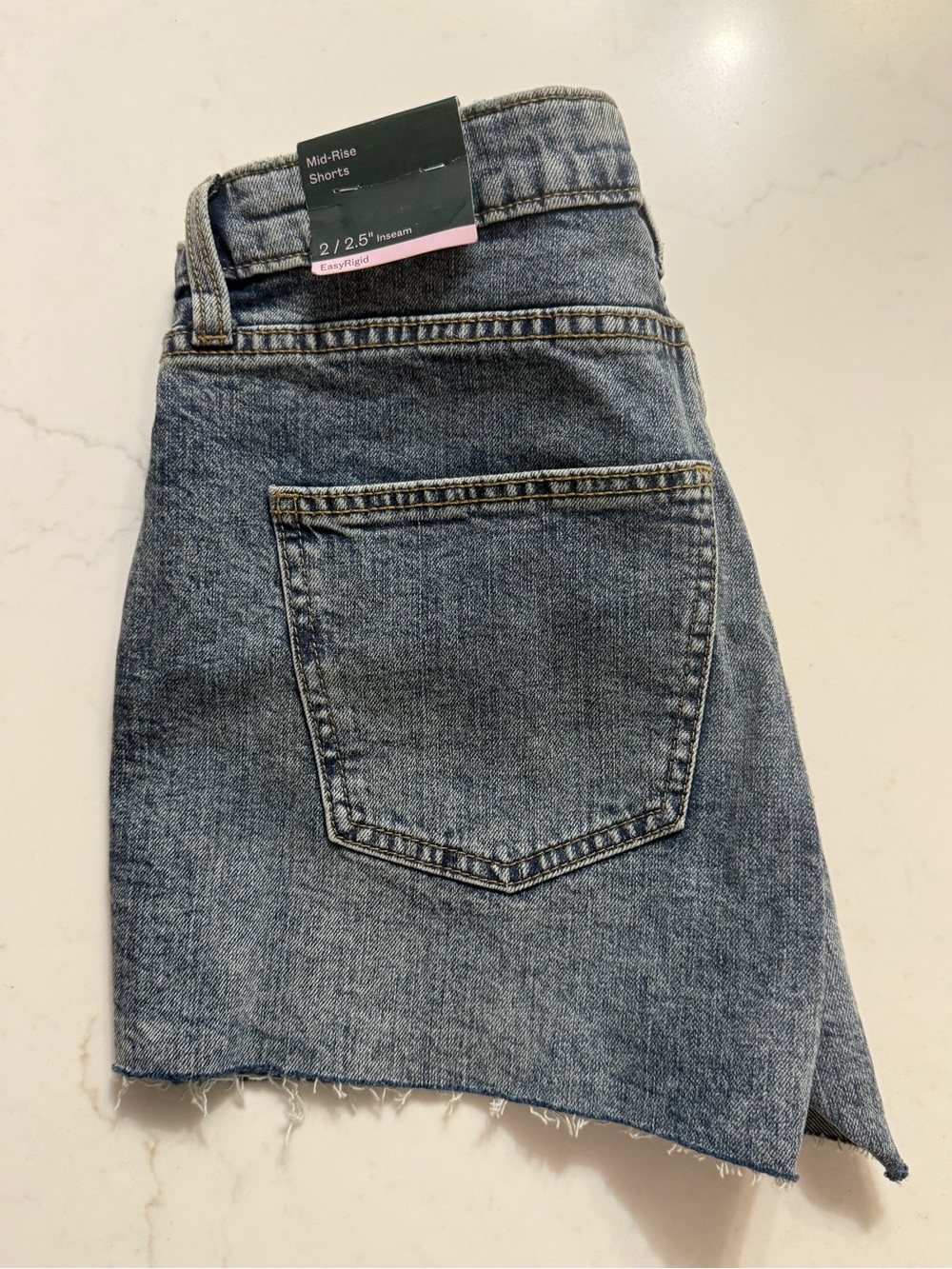 Wild Fable Mid-Rise Distressed Denim Shorts NWT Size 2